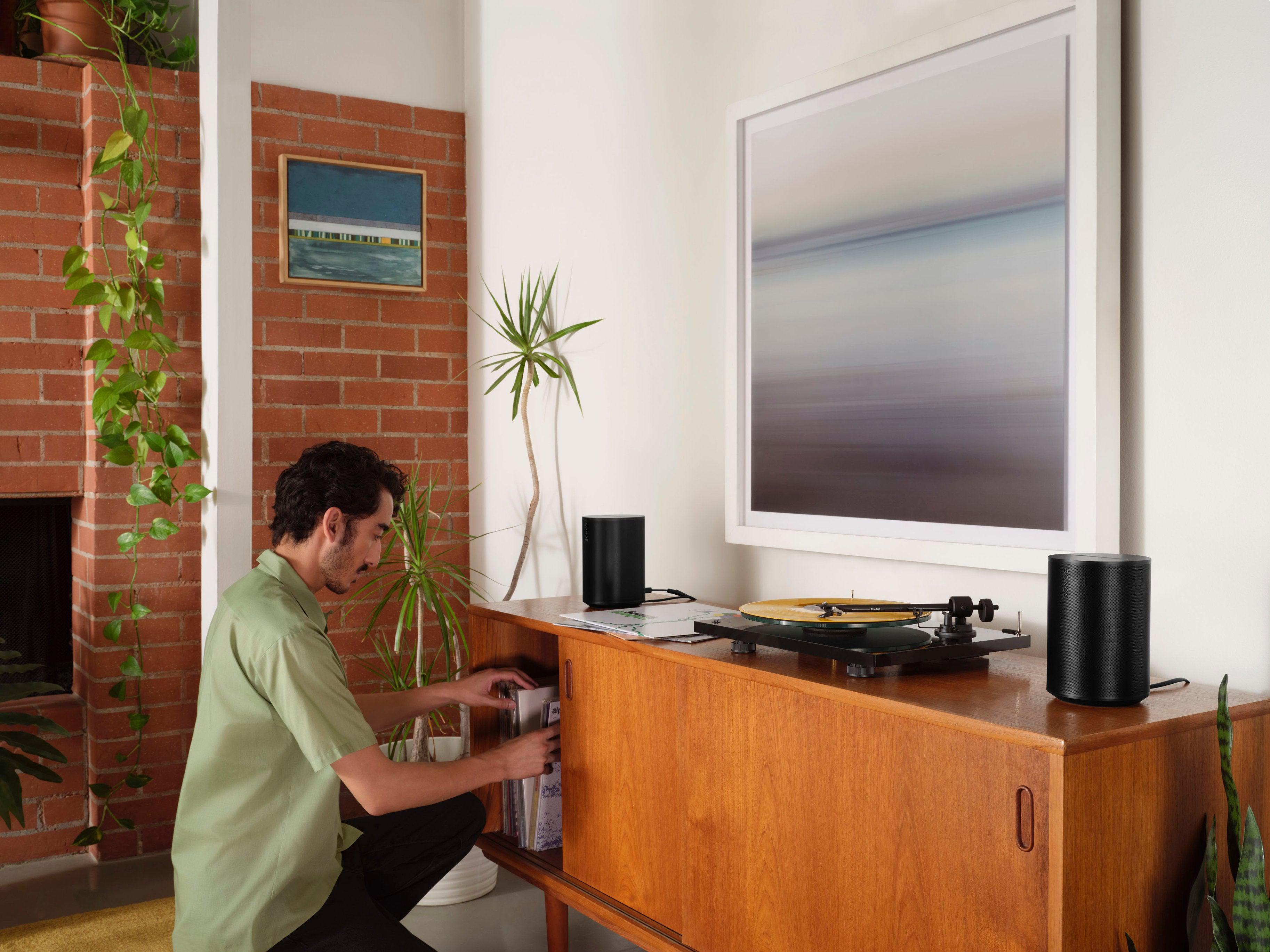 The Smart New Era: Turntable Wifi Speaker System - Main Image