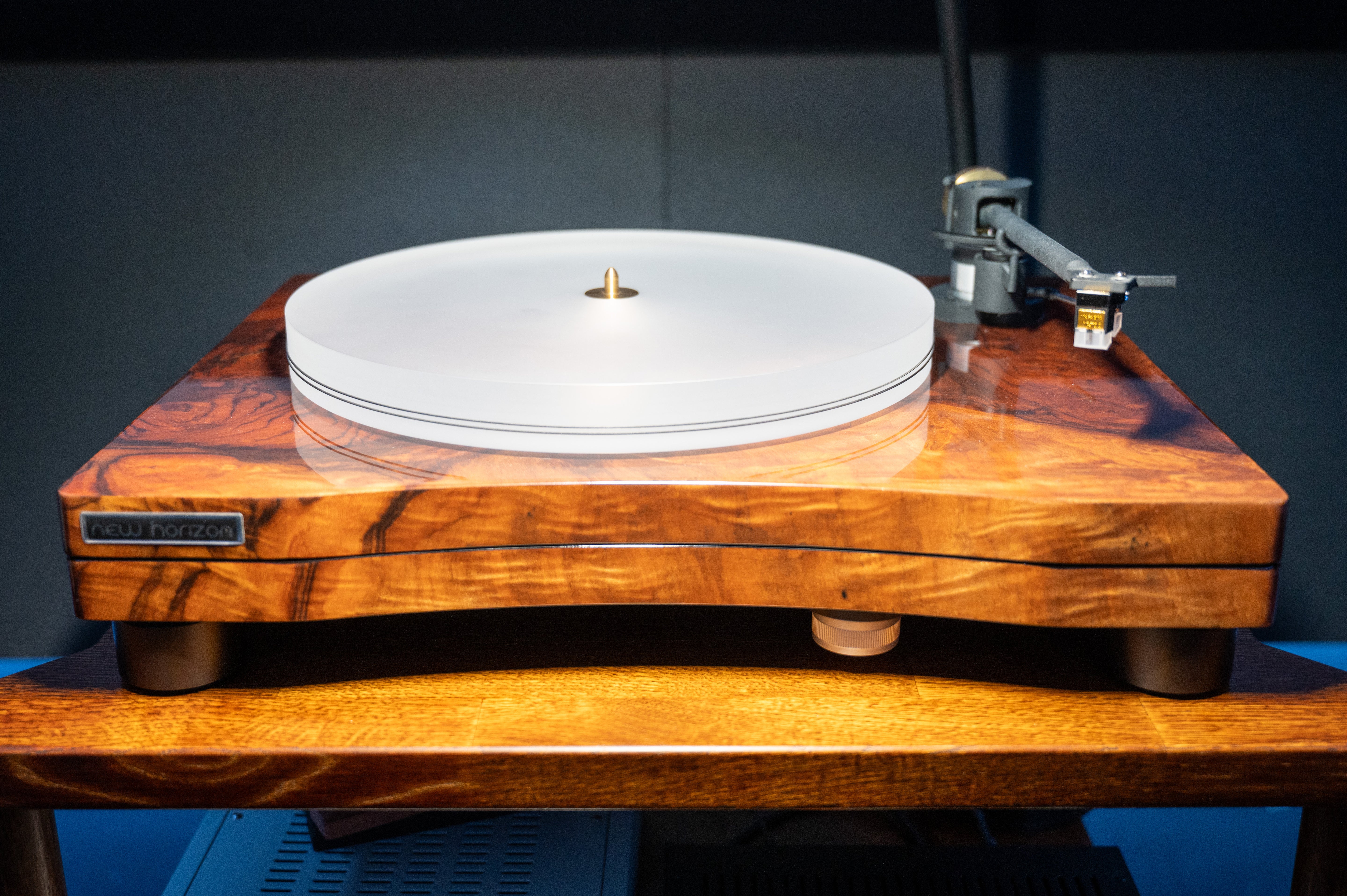 New Horizon GDS IIi Turntable (EX-Display)