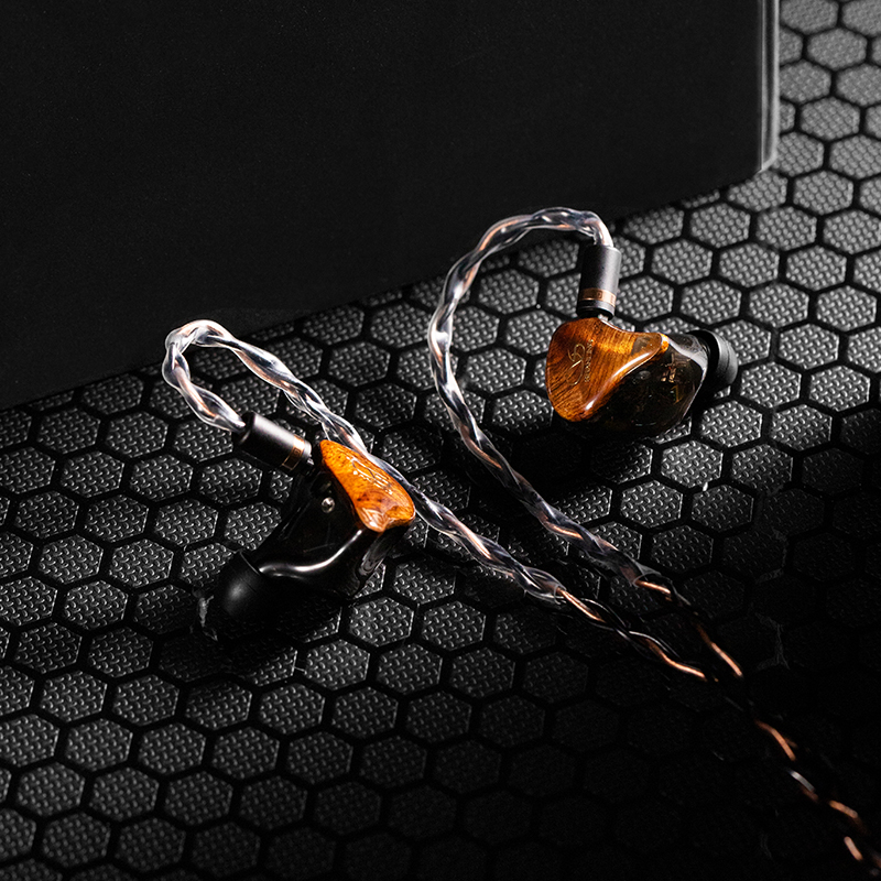 Shanling Majestic High End Earphones