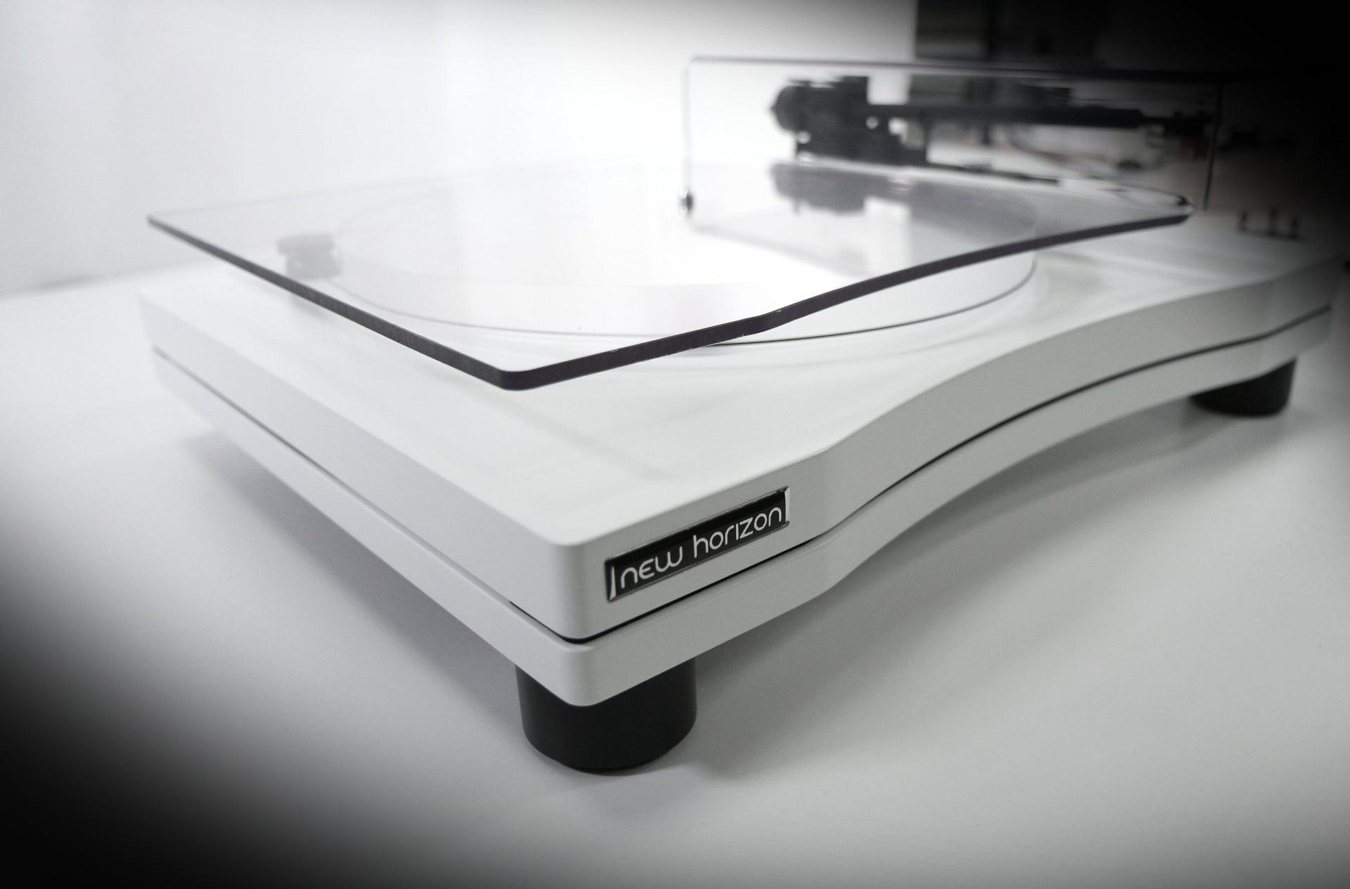 New Horizon 202  Manual Turntable