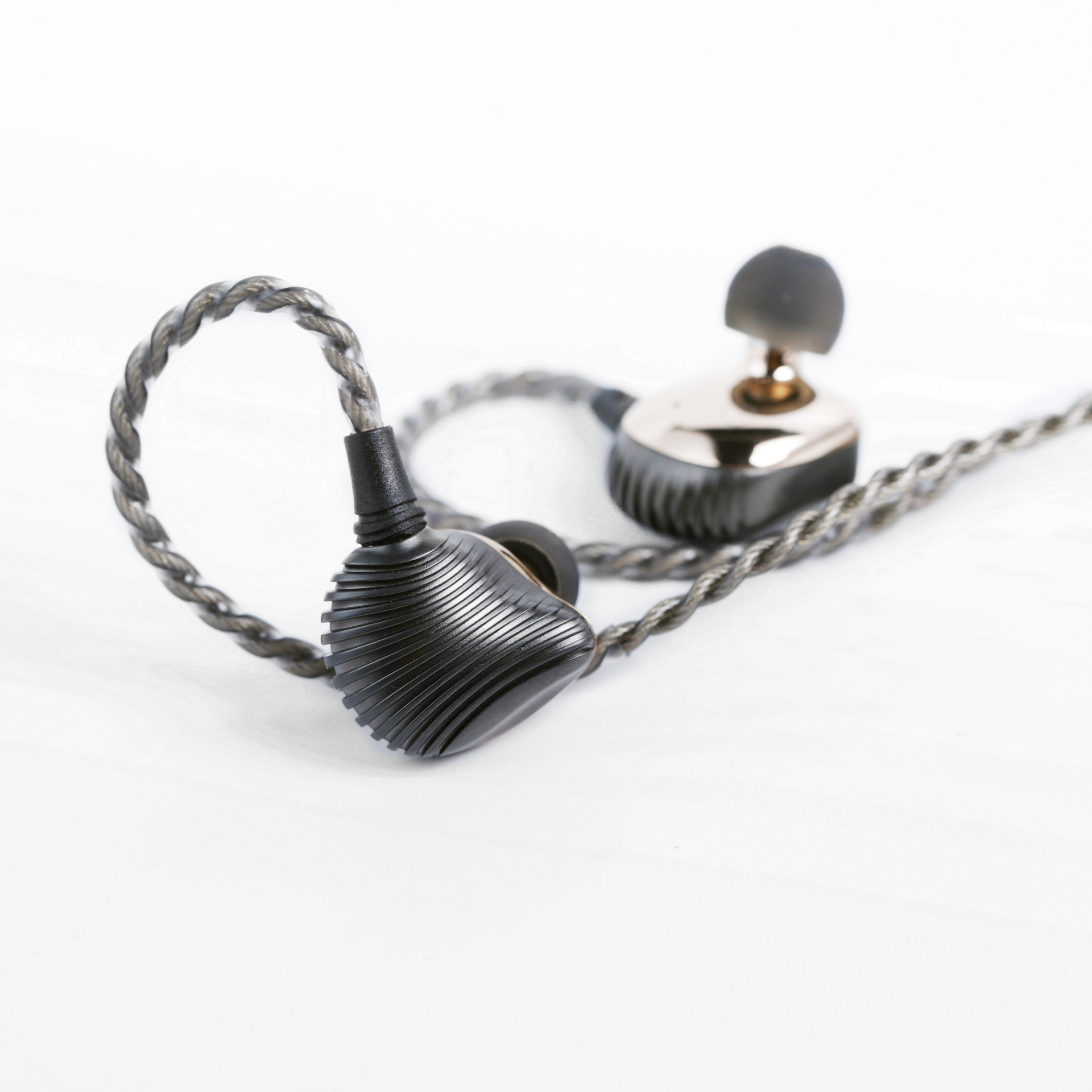 Shanling ME600 Five-Driver Hybrid IEMs