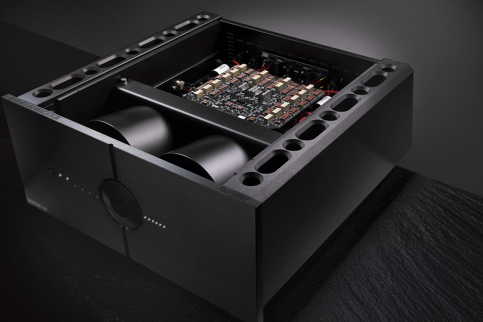 Audio Analogue "Maestro 2.0" - 200W Zero Feedback integrated amplifier