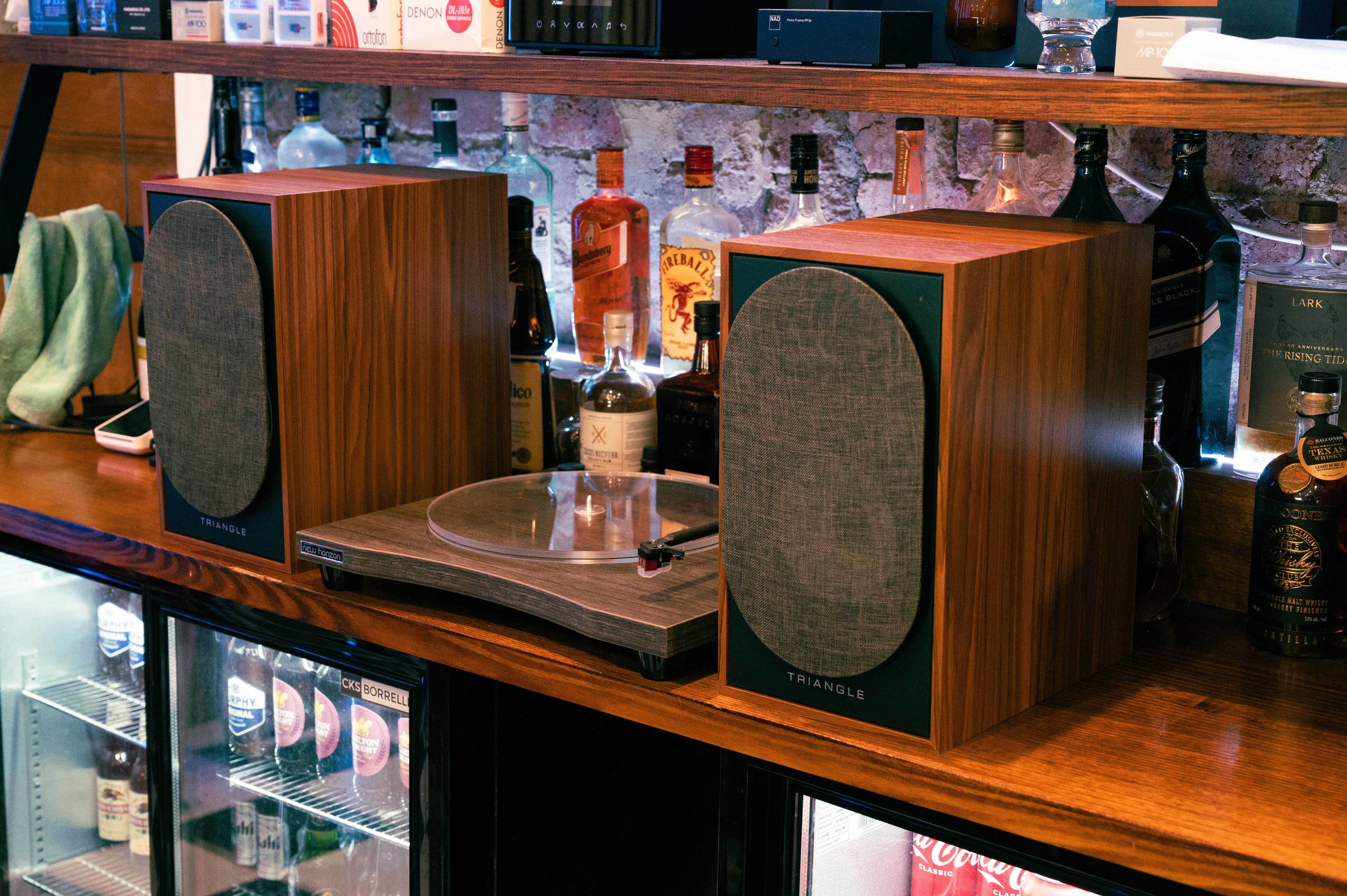 European sons HiFi Bundle - New Horizon 129i Turntable + Triangle Borea BR03 Bookshelf Speakers Bundle