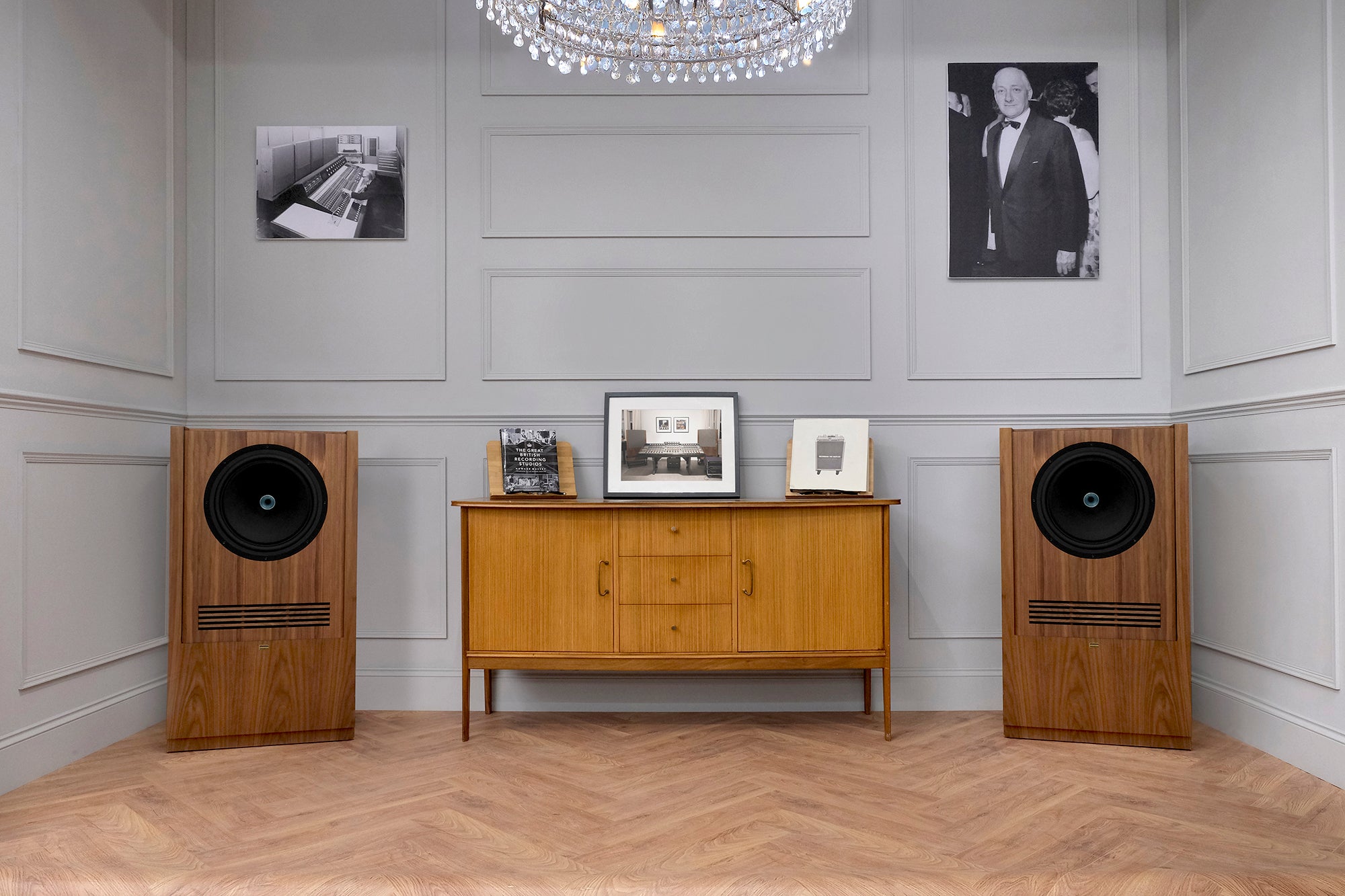 Lockwood LE1 Floor-standing Loudspeaker with 15” Point Source Driver