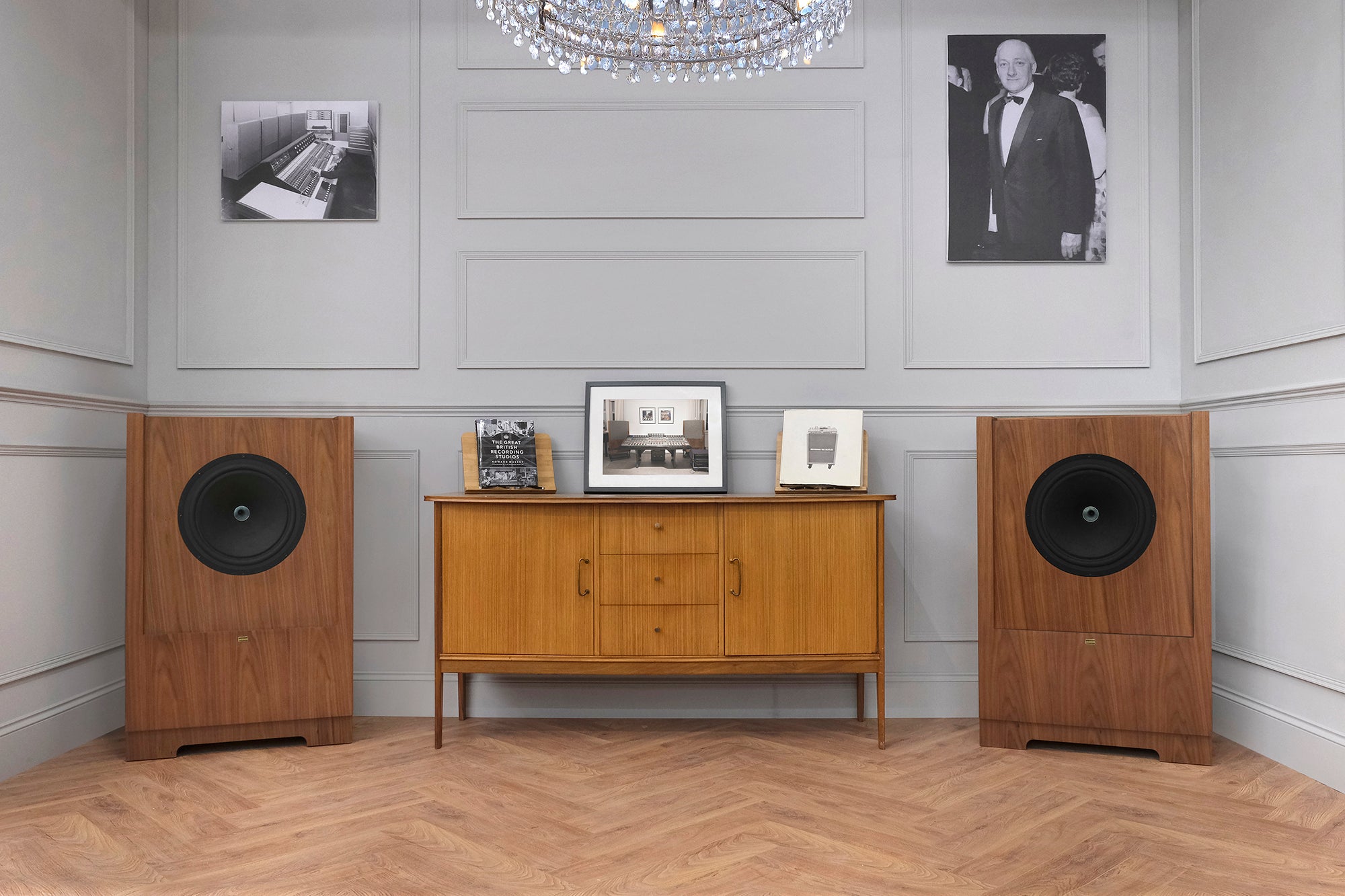 Lockwood Major Floor-standing Loudspeaker with 15” Point Source Driver