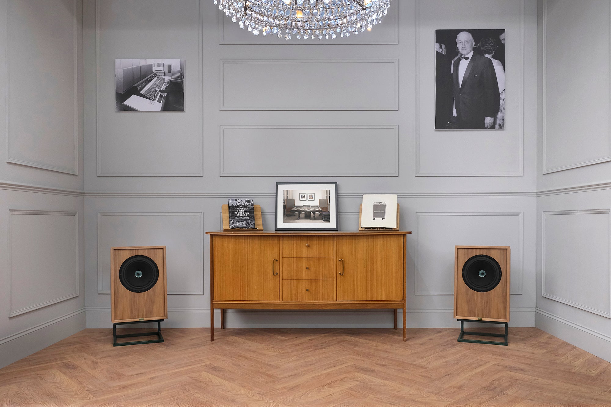 Lockwood Mini Bookshelf Loudspeaker with 10” Point Source Driver