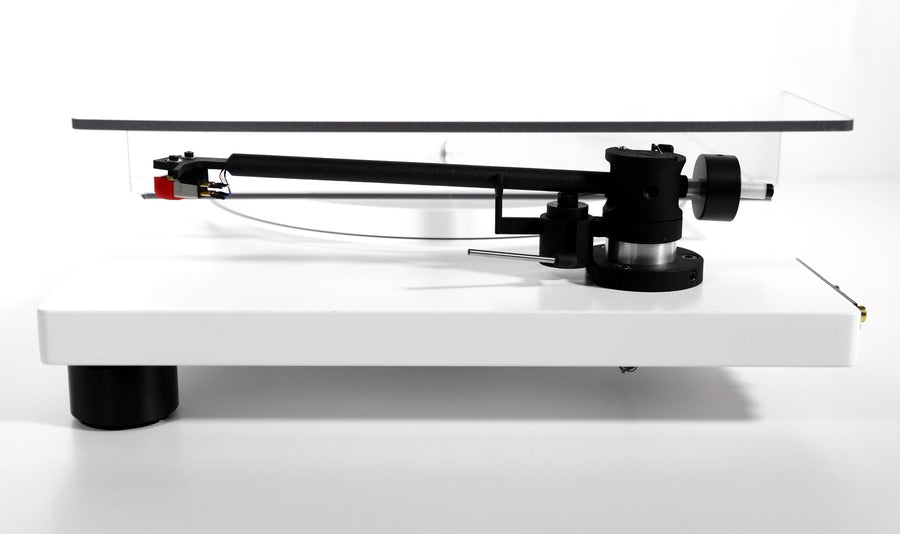 New Horizon 201 Turntable at Audio Influence