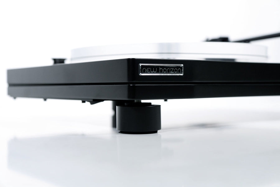 New Horizon 202 Manual turntable at Audio Influence