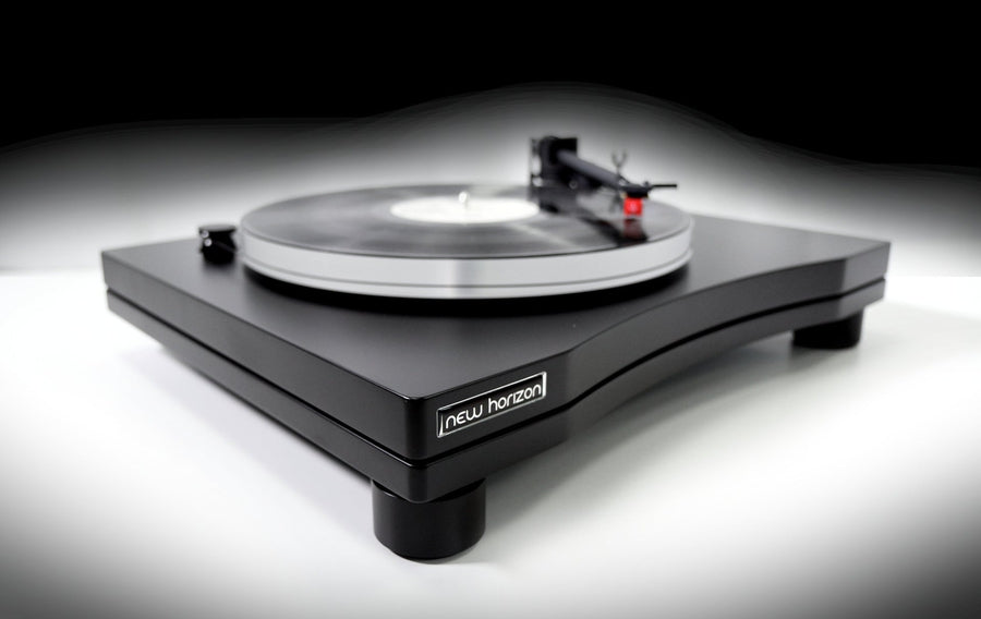 New Horizon 202 Manual turntable at Audio Influence