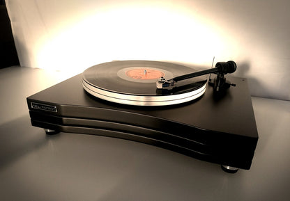 New Horizon 203 Manual turntable at Audio Influence