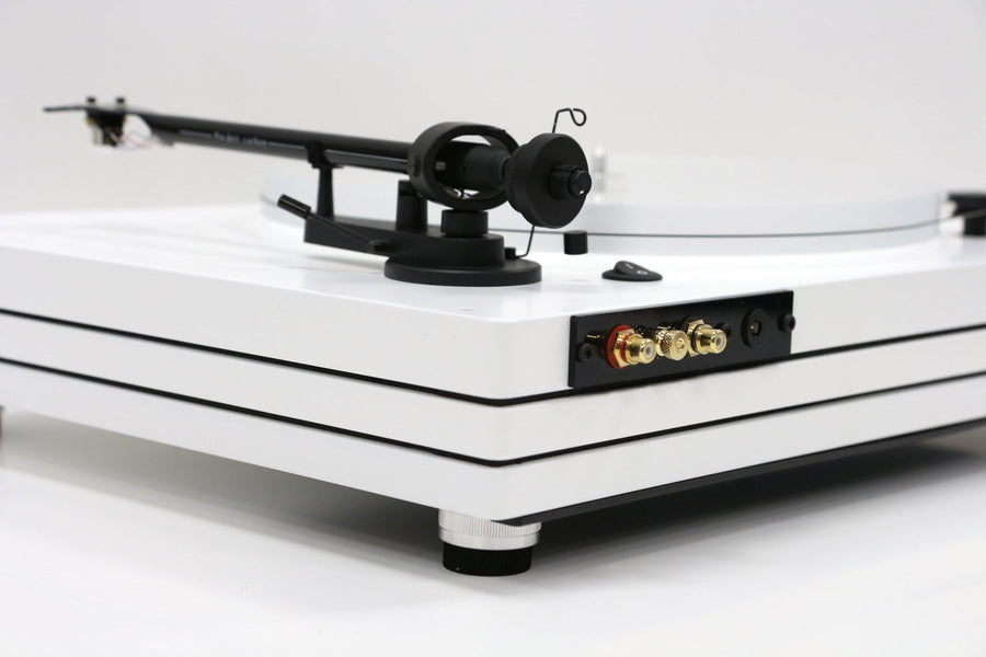 New Horizon 203 Manual turntable Matte White lacquered finish at Audio Influence